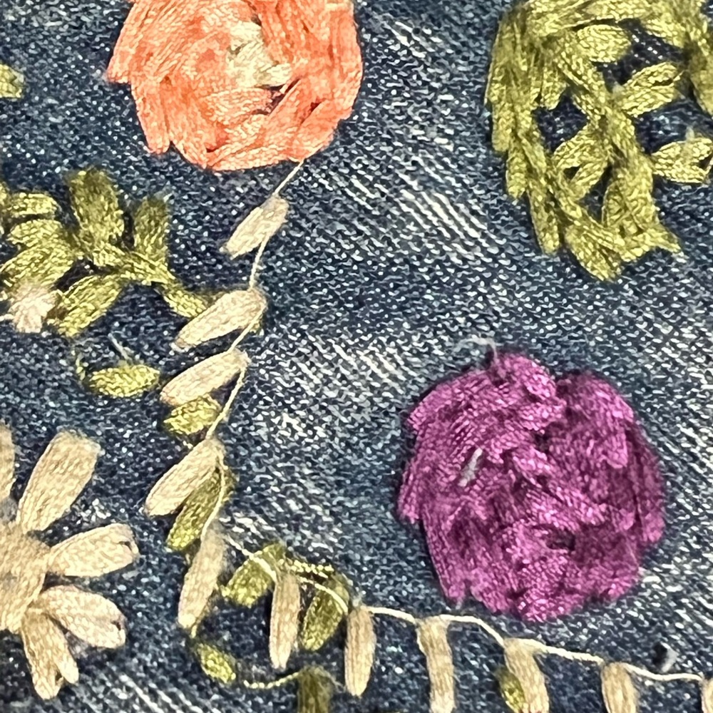 BLUE VELVET patchwork embroidery relaxed fit fray hem washed out jeans sz MEDIUM - Picture 10 of 14